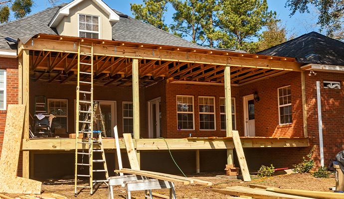 Residential house deck reconstruction service